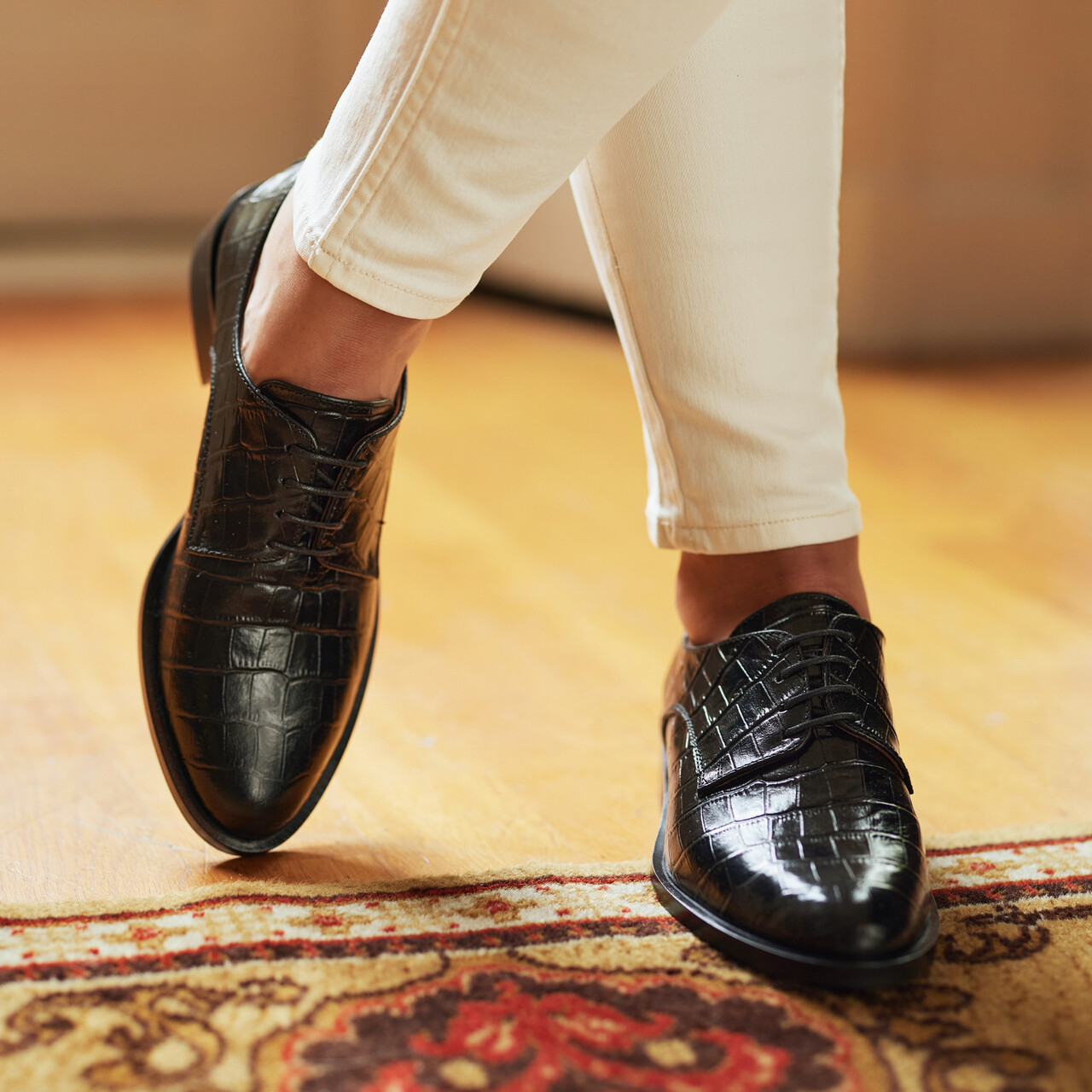 Isabel Bernard Vendôme Ellen croco black calfskin leather lace-up shoes