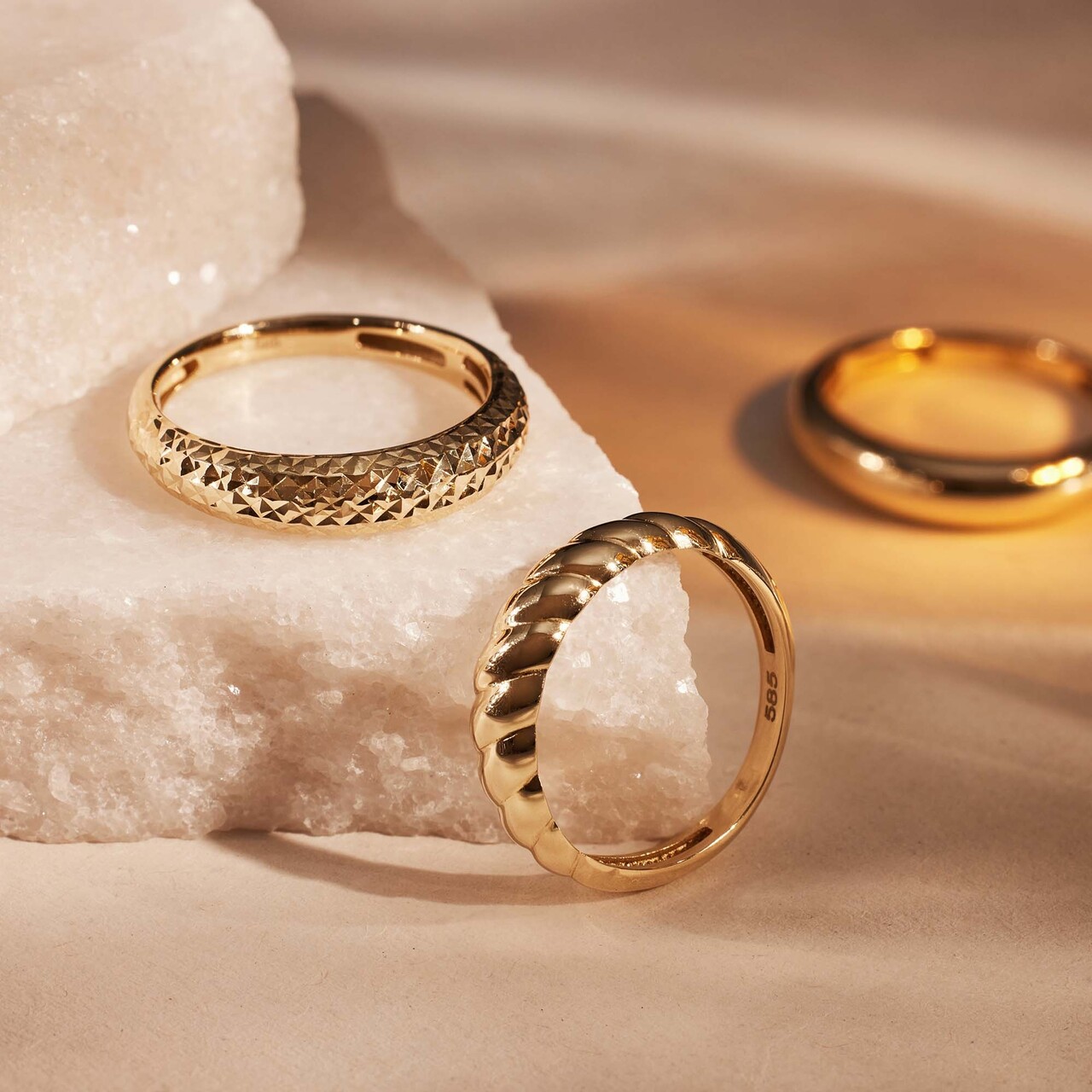 Isabel Bernard Aidee Elodie 14 karat gold ring with twist