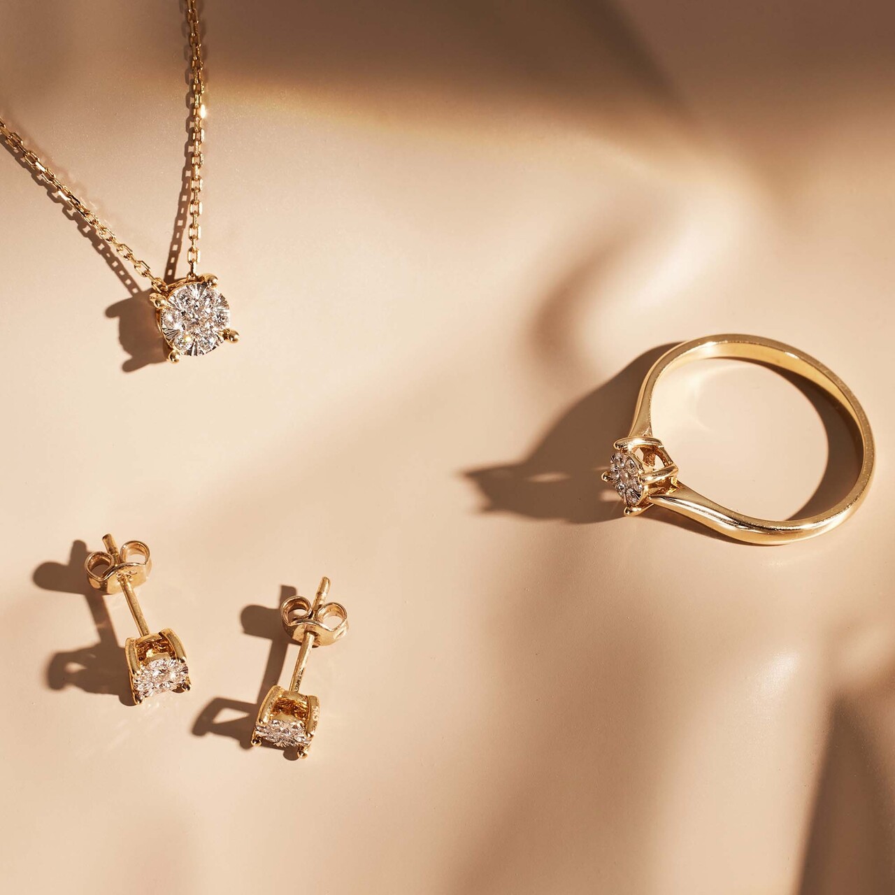 Isabel Bernard De la Paix Hanaé 14 karat gold stud ear studs with diamond 0.28 carat