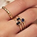 Isabel Bernard Baguette Nila 14 karaat gouden ring met blauwe zirkonia steen