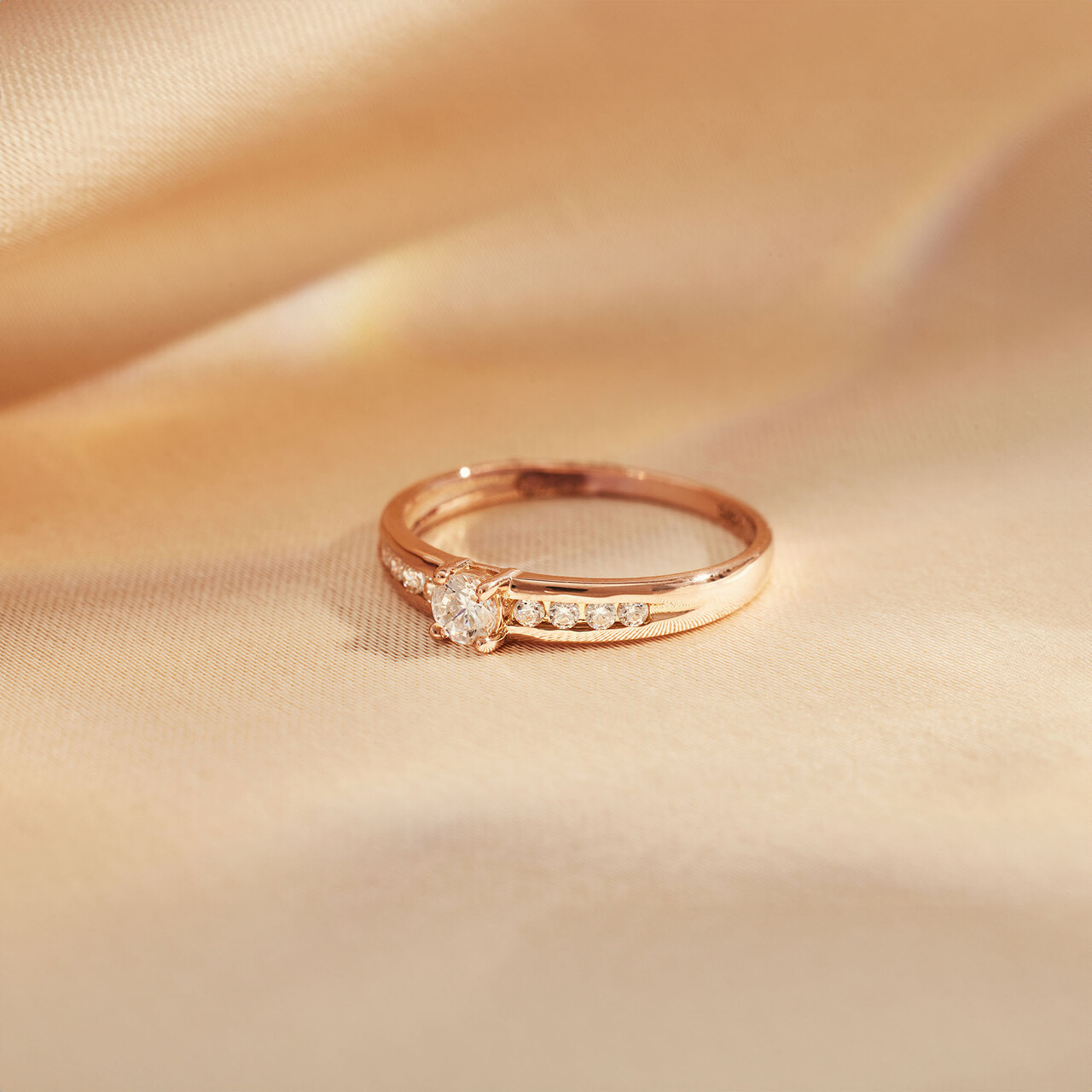 Small rose gold ring deals