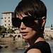 Isabel Bernard La Villette Rive lunettes de soleil carrées noires avec des verres noirs