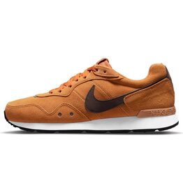 Nike Nike Venture Runner Suede