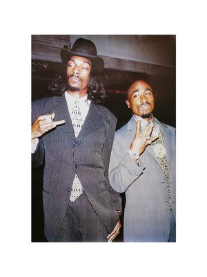 Hole in the Wall Snoop Dogg And Tupac Poster 61x91,5cm