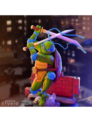 Abystyle Teenage Mutant Ninja Turtles Leonardo SFC 20cm PVC Figure