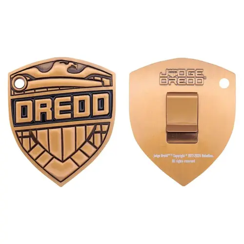 Fanattik Judge Dredd 2000AD Badge Replica Limited Edition