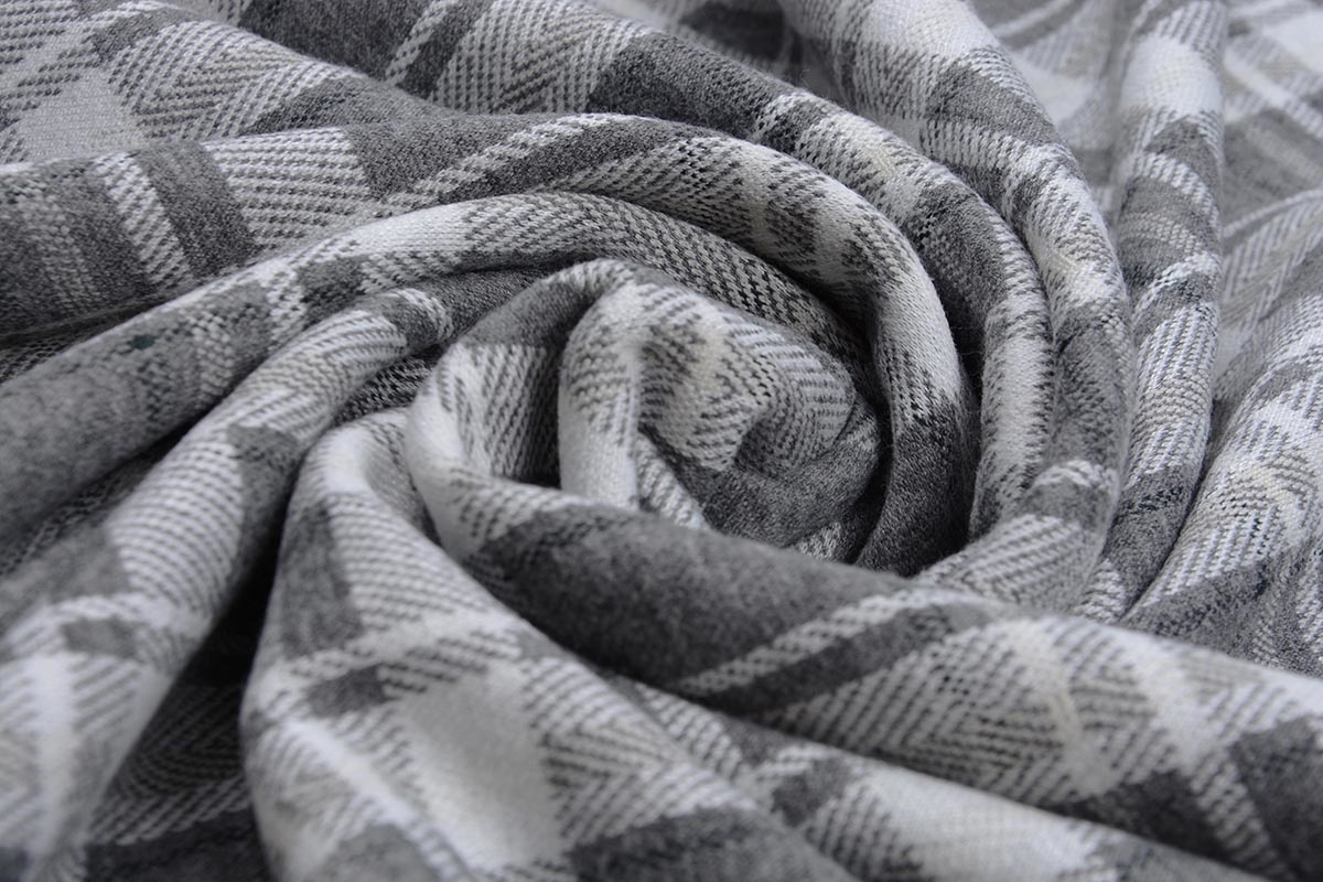 Knitted Checkered Large Berlia Gray White