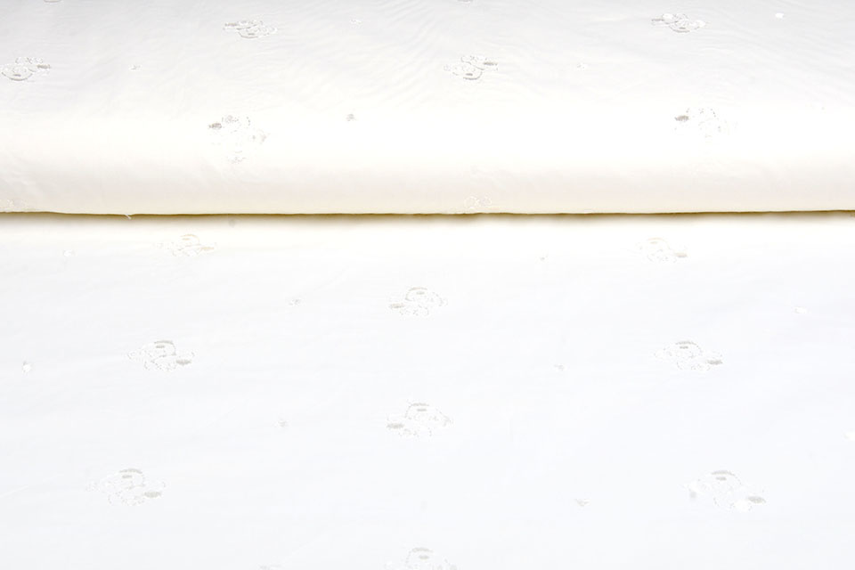 100% Cotton Broderie Lola Bear Creme