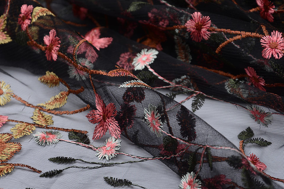 Mesh Embroidered Maluwa