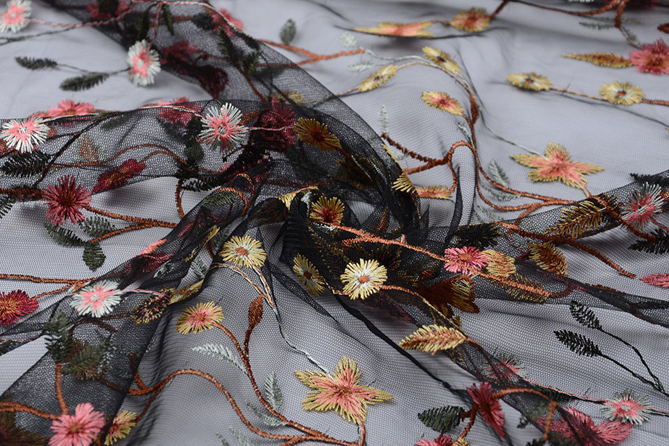 Mesh Embroidered Maluwa