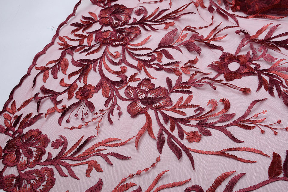 Mesh Embroidered Blomster