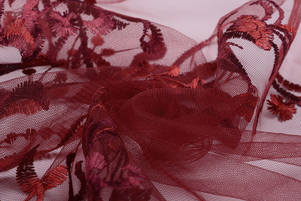 Mesh Embroidered Blomster