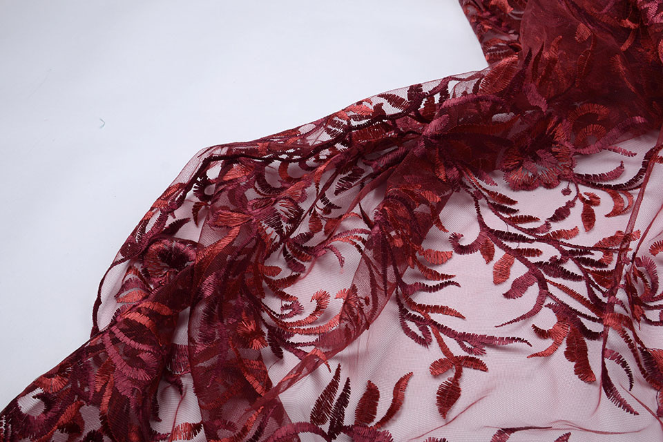 Mesh Embroidered Blomster