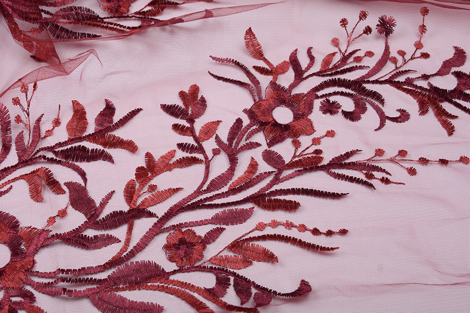Mesh Embroidered Blomster