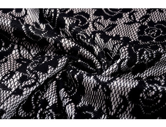 Spitzenstoff Auf Charmeuse Beige