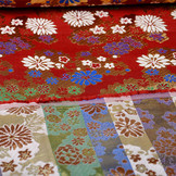 Brokat Blumen Lilled Rot