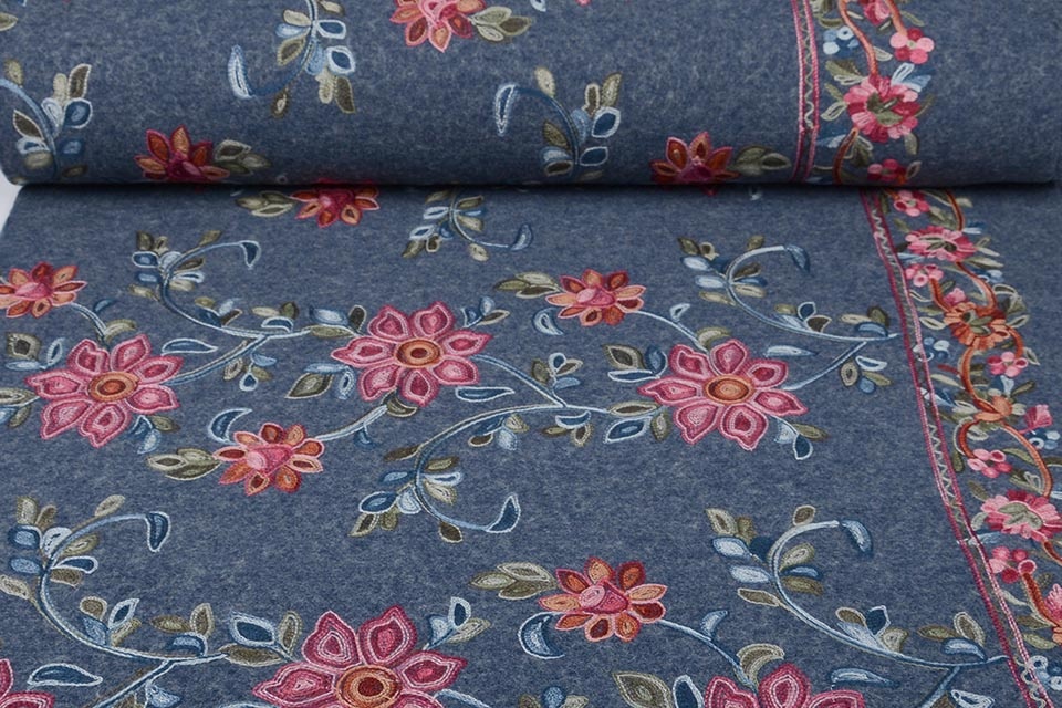 Flower Garland Jeans
