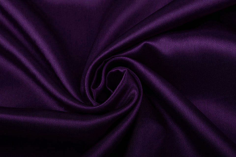 deep dark purple color
