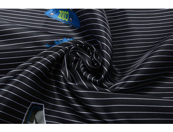 Polyester-Satin Schwarz Weiß Gestreift