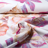 Digitaal Crepe stretch Leaves Off-White Pink