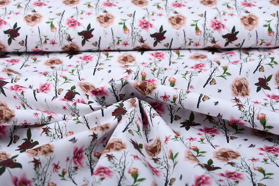 100% Baumwolle Blumen Schmetterlinge und Bienen Weiß