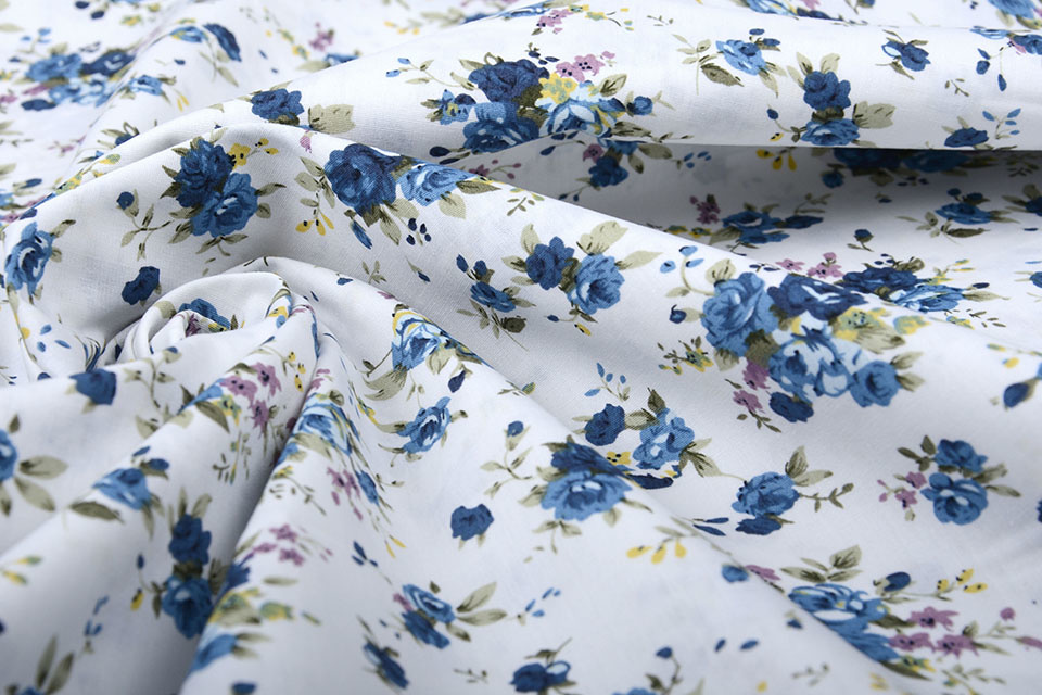 100% Cotton Florets Blue Roses White