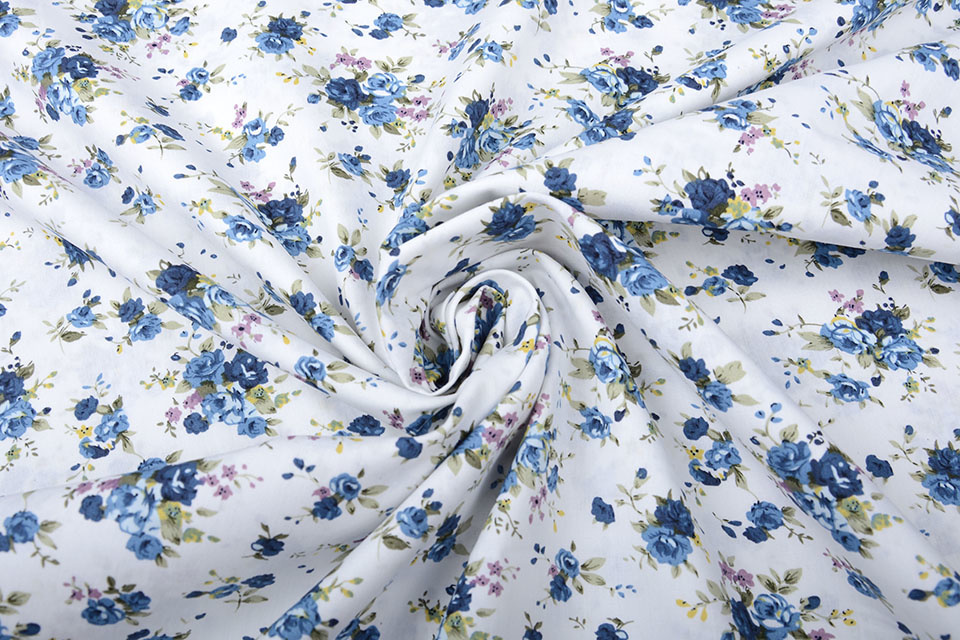 100% Cotton Florets Blue Roses White