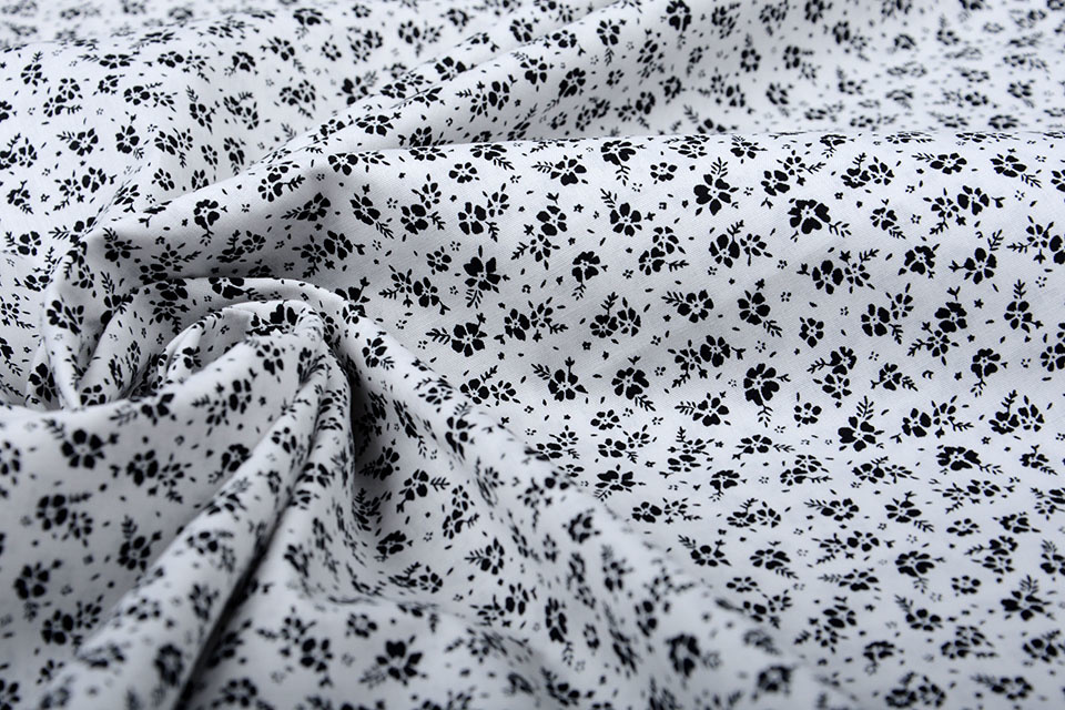100% Cotton Primrose Black White