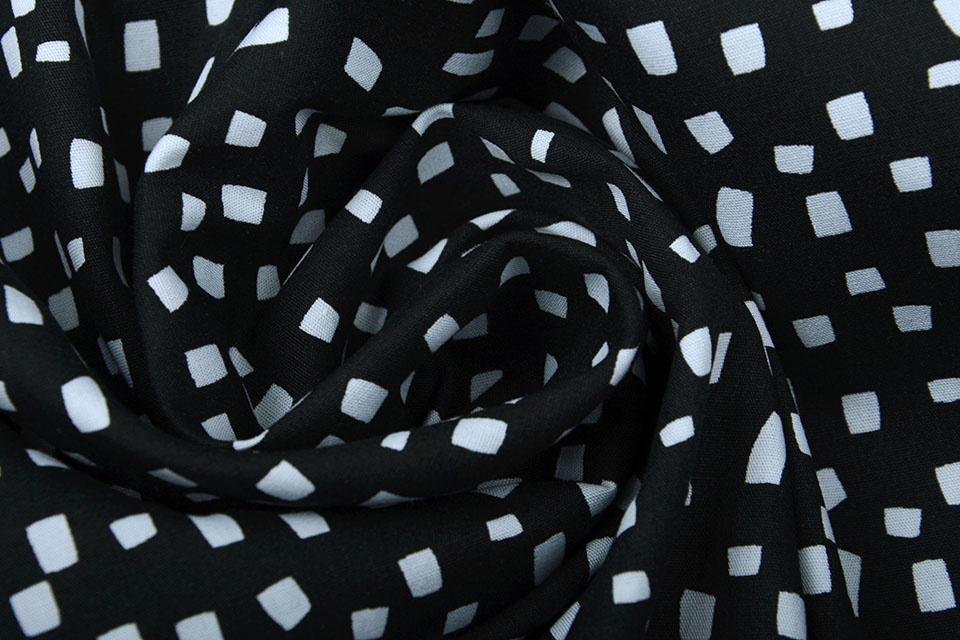100% Digital Cotton Squares Black White