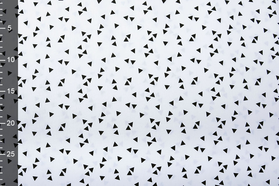 100% Digital Cotton Triangles White Black