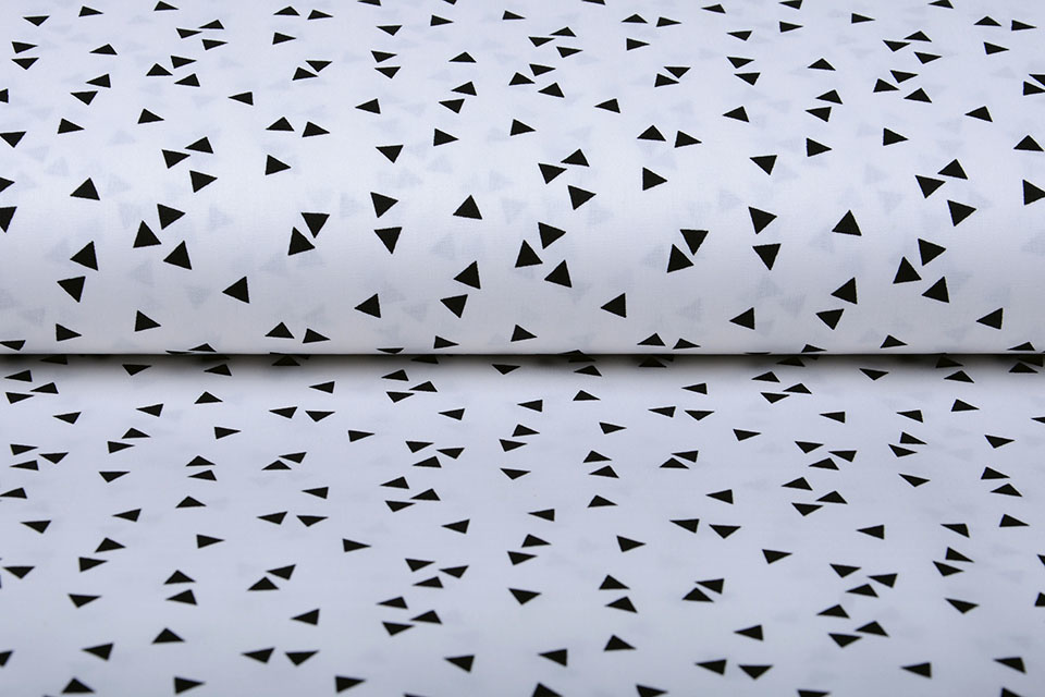 100% Digital Cotton Triangles White Black