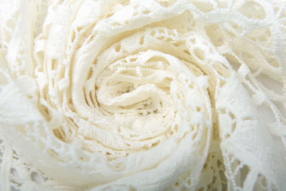 Spitze Strana Off white