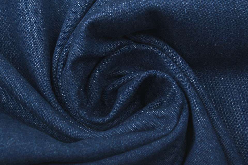 Jeans Tief Dunkellblau
