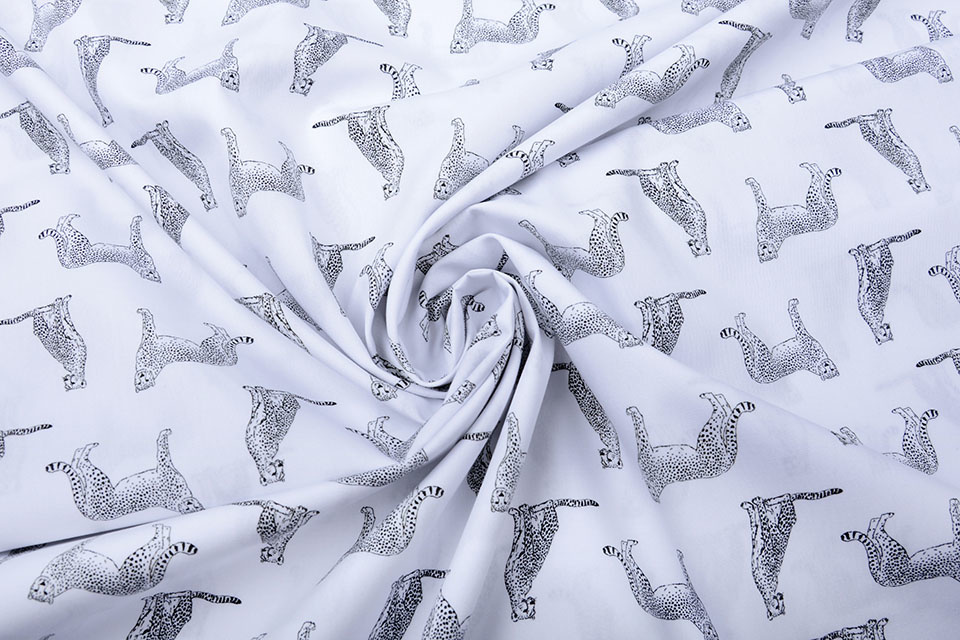 100% Digital Cotton Leopard White Black