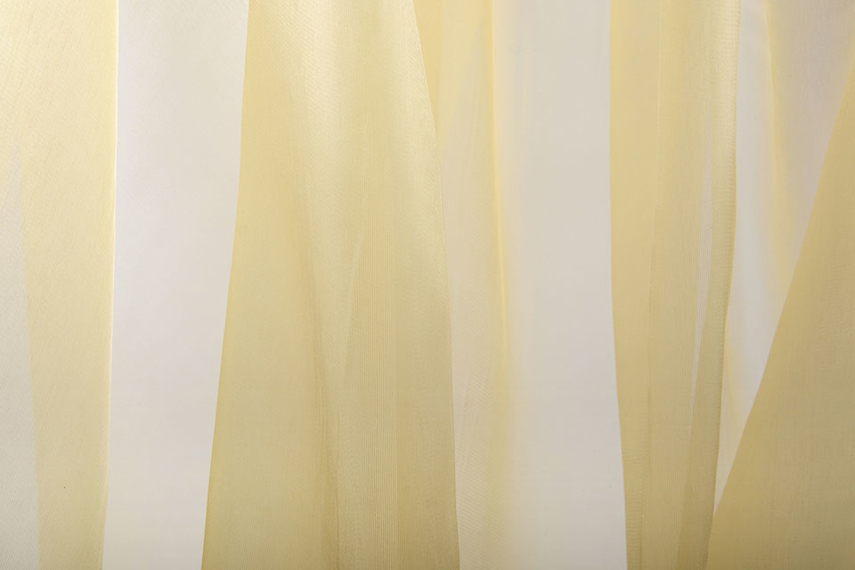 Korean Silk Licht Goud