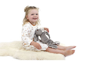 117. Nightgown 104/134