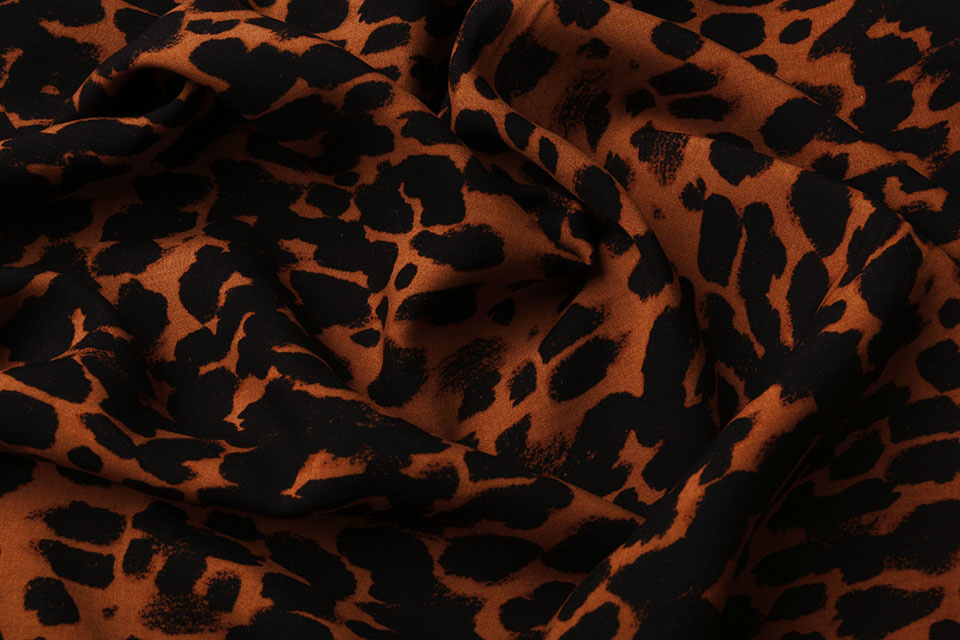 100% Viscose Panther Print Brique