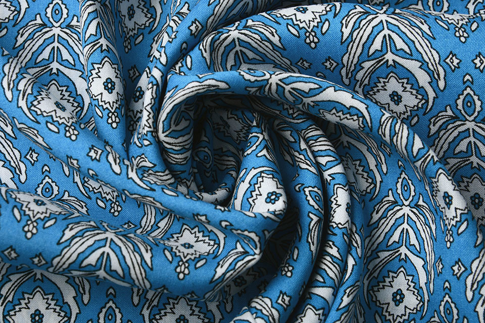 100% Viskose Ornaments Blau