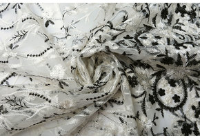 Mesh Geborduurd Victoria Creme Zwart