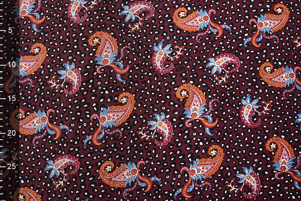 100% Viscose Panther Paisley Bordeaux