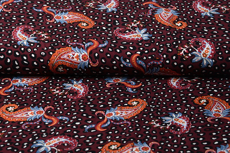 100% Viscose Panther Paisley Bordeaux