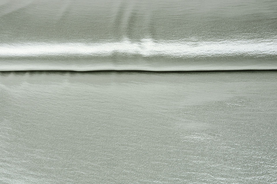 Crinkle Krepp-Satin Silber