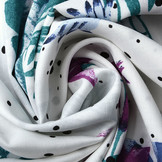 100% Viscose Lili Bloemen Stippen