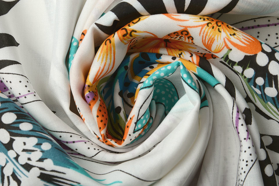 100% Viscose Loulou Rimboe Off White