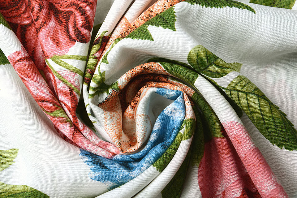 100% Viscose Sophia Butterfly on Roses White