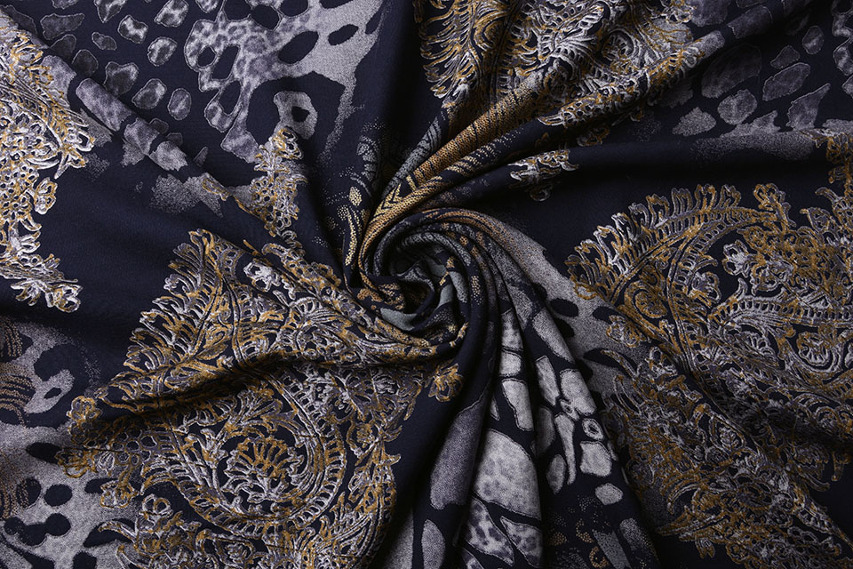 100% Viscose Indian Oriental Lila