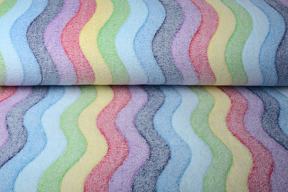 Coral Fleece Wellen Regenbogen