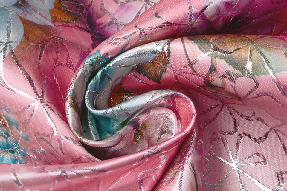 Brocade Ornamental Motif Kiemura Pink
