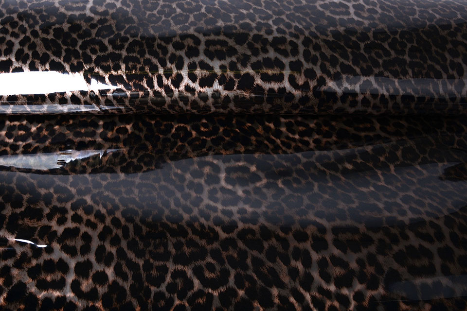 Stampa Su Tela Panther Print Astratta: Quadro Moderno Giallo E Grigio Per Ufficio O Soggiorno - 18x12 Pollici, Pronto Da Appendere Con Cornice In Legno