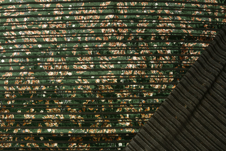Fluweel Rib Laura Donker Groen